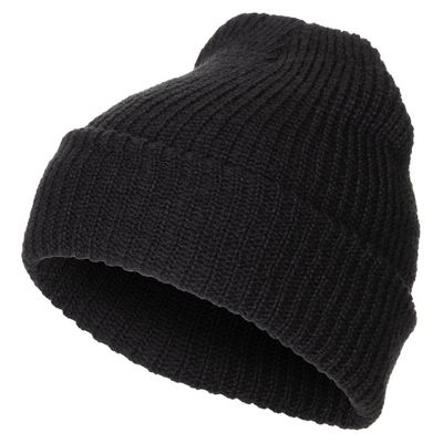 Knitted hat with coarse knitting