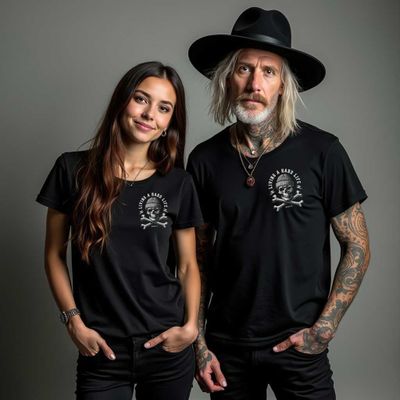 Living a hard life - T-shirt