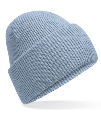 Klassisk strikbeanie med dyb skygge