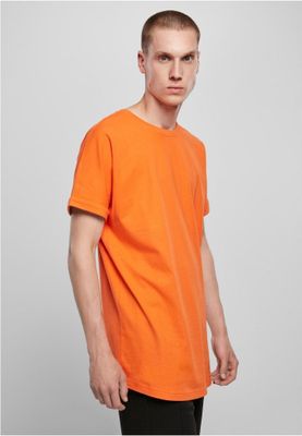 T-shirt with extra length for men