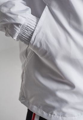 Classic pullover jacket