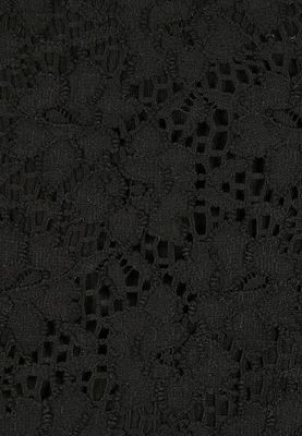Black hoodie with lace lady