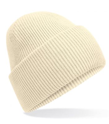 Klassisk strikbeanie med dyb skygge