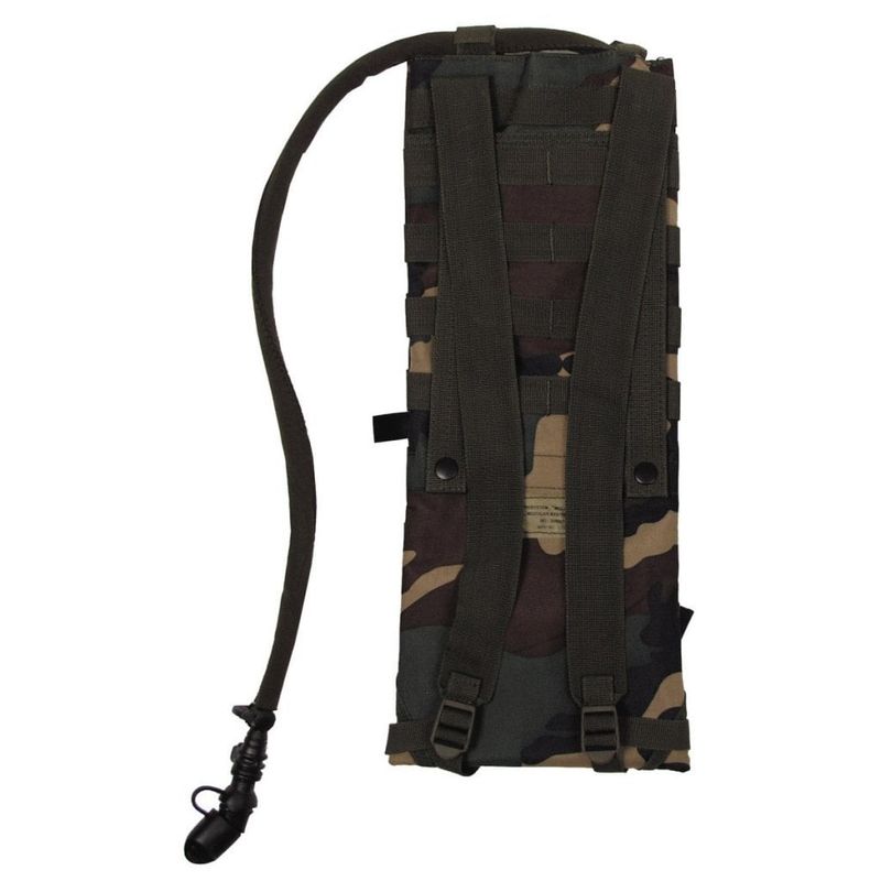 vatskeryggsack-med-molle-system-woodland-2.jpg