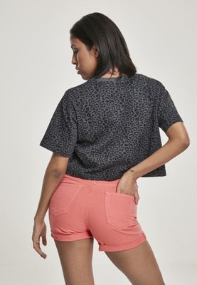 Short oversize t-shirt with leopard pattern