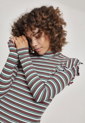 Long-sleeved sweater with a long skirt