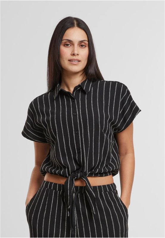 Elegant randig blus med knytning och skjortkrage