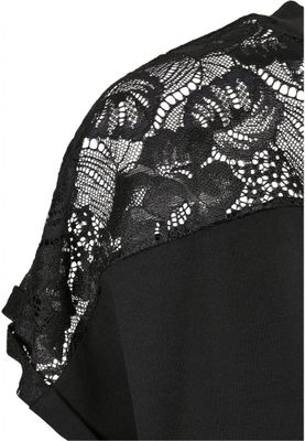 Oversize top with lace