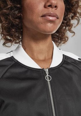 Jacket with push buttons on the arms of the lady