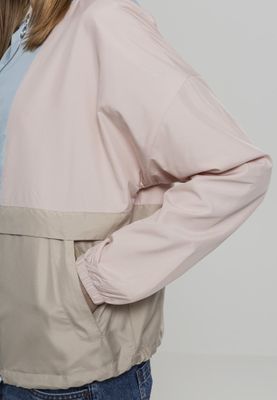 Oversize windbreaker lady