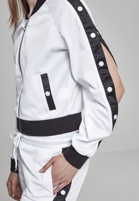 Jacket with push buttons on the arms of the lady