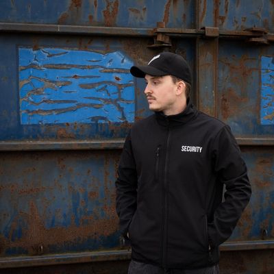 Security lined softshell jacket