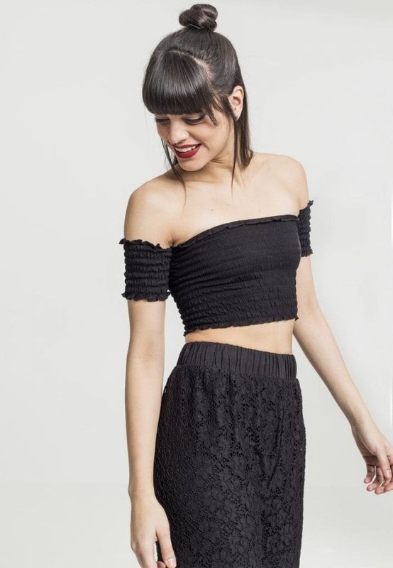 Short stretch top with bare shoulders
