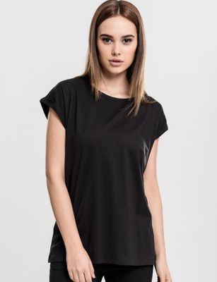 Ladies top with wide sleeves