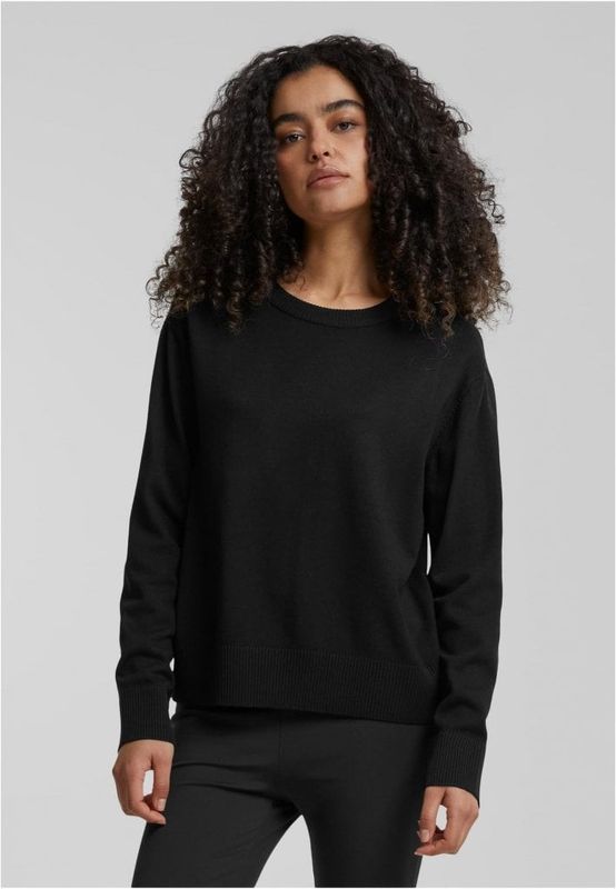 Classic comfortable knitted sweater for women