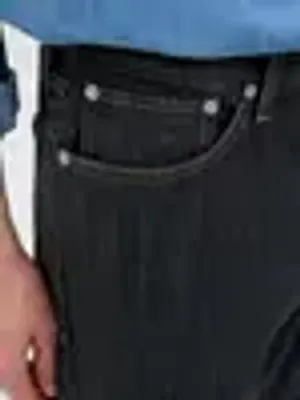 Långa mörkblå jeansshorts herr