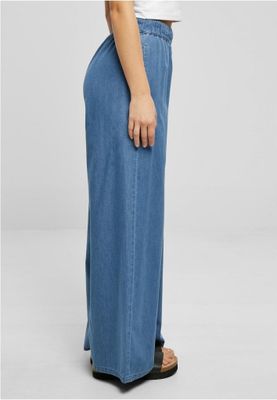 Light jeans with wide legs for women
