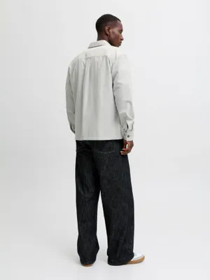 Avslappnad overshirt med skjortkrage