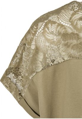 Oversize top with lace