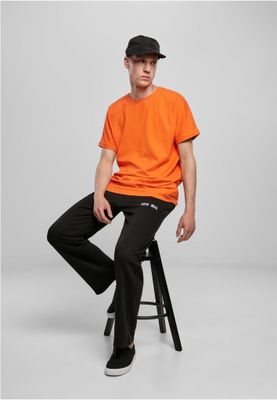 T-shirt with extra length for men