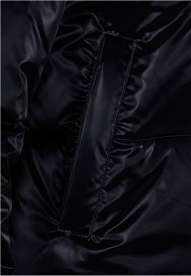 Glossy puffer jacket lady shark skin