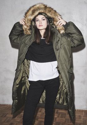 Long puff jacket with fur hood