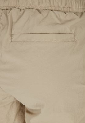 Damshorts i skrynkligt nylon