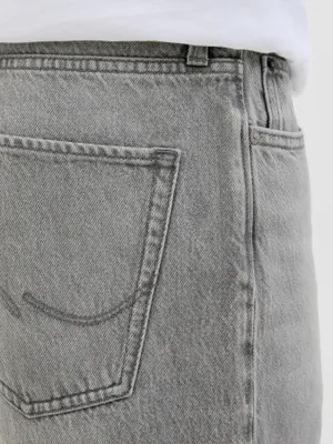 Grå stenstvättade jeansshorts - loose fit