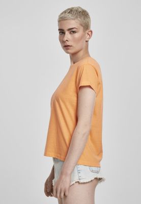 Basic t-shirt lady