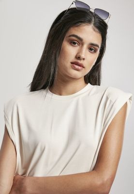 Top with wide shoulders
