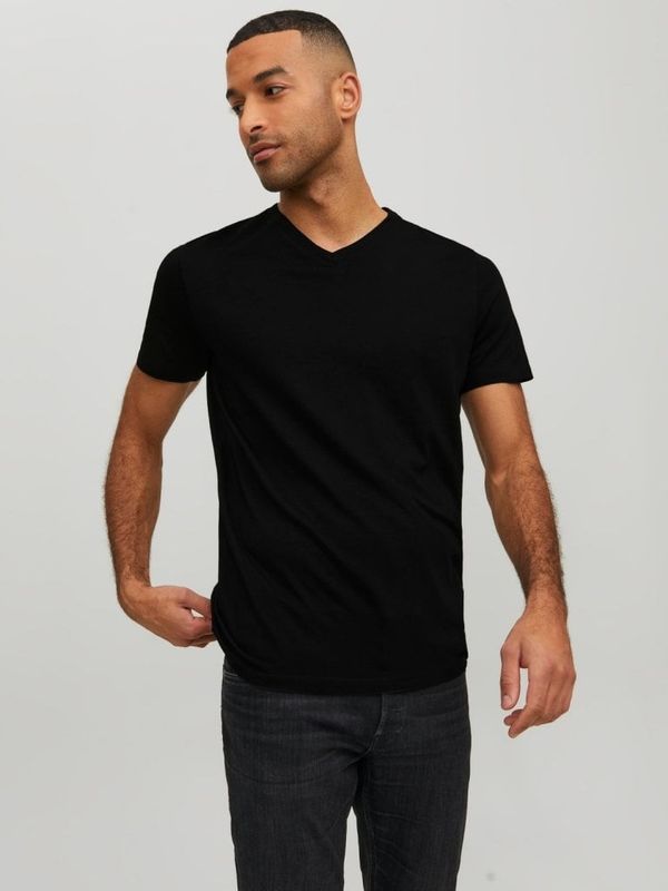 Black v-neck T-shirt for men