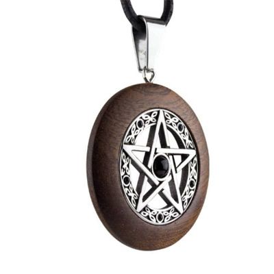 "Black pentagram" trævedhængshalskæde