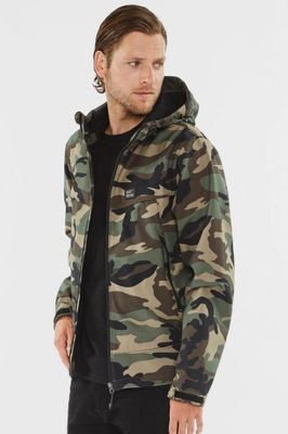Camo softshell jacket with fleece lining