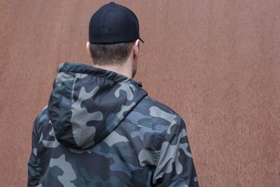Foret vindjakke i camouflage