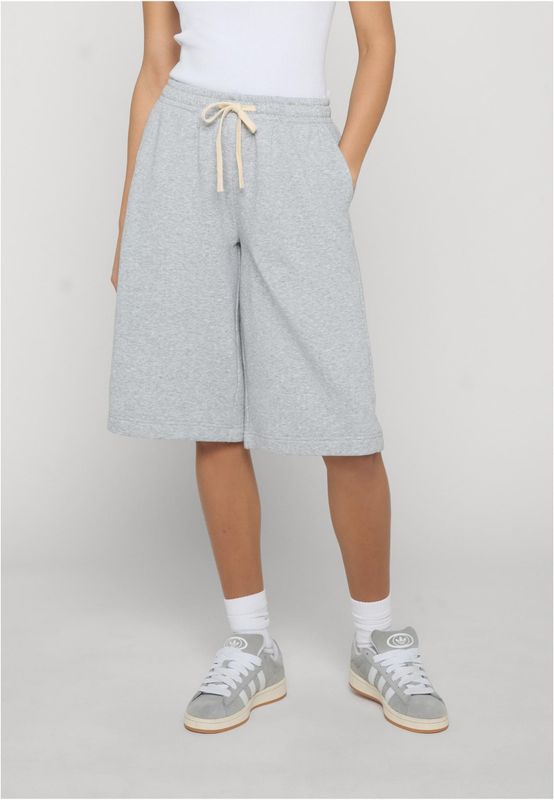 Långa mjukisshorts för dam – ljusgrå melerad