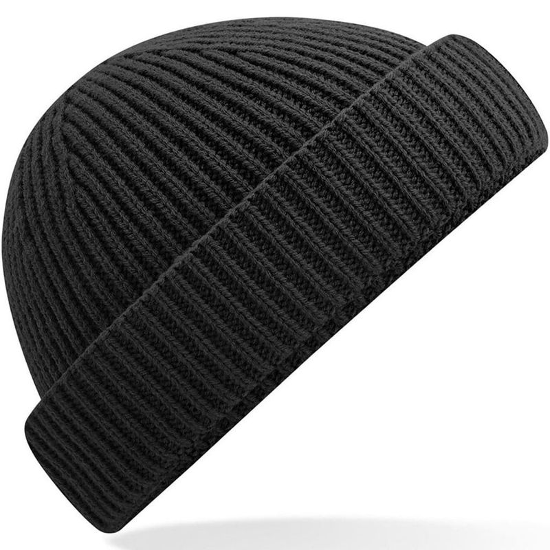 Short knitted beanie