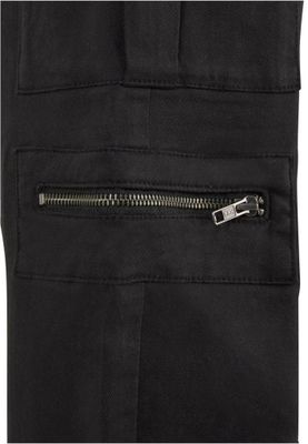 Practical women's cargo pants with extra pockets