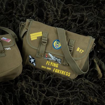 Canvas messenger bag - B-17 Flying fortress