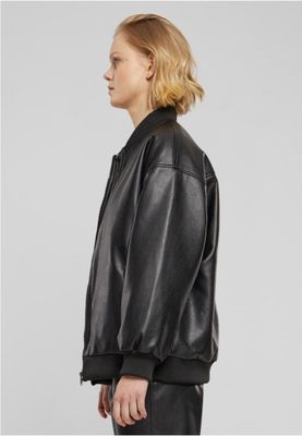 Elegant leather jacket for women with a stylish design