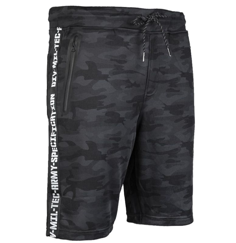Training shorts in darkcamo