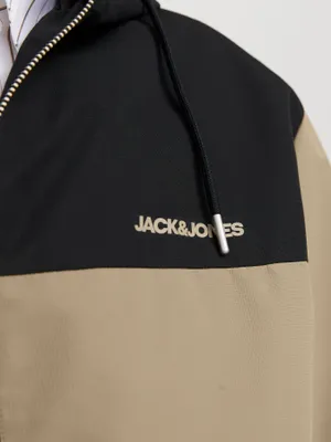 Vindtålig lättviktsjacka