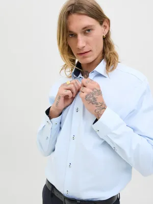 Slim fit skjorta med dobby-mönster