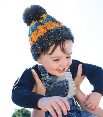 Strikket hat til babyer