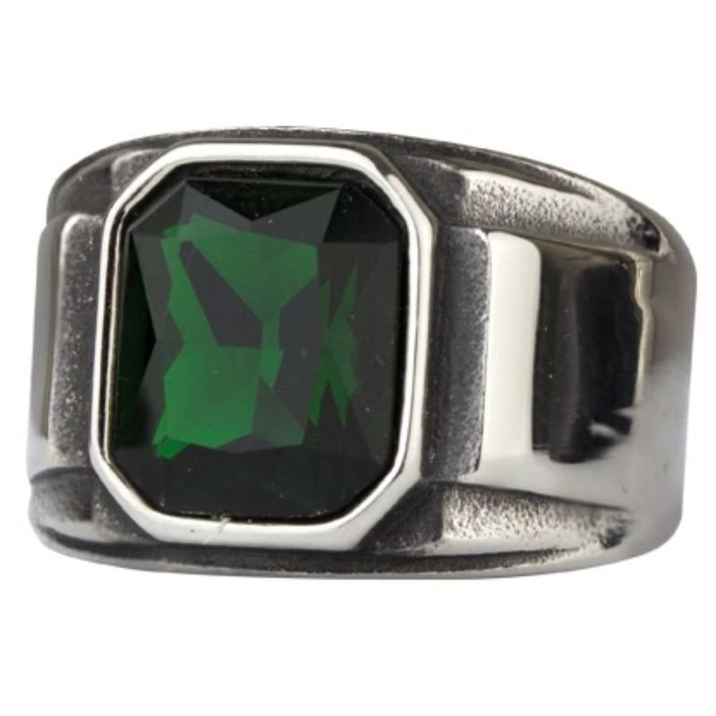 Ring with dark green stone