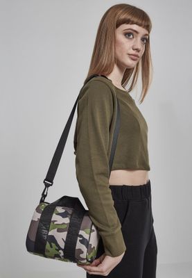 Shirt with long arms