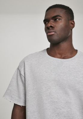 Ljusgrå tshirt med slitna armar