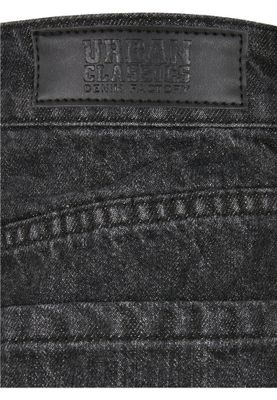 Jeans with a high waist and in the 90s style lady