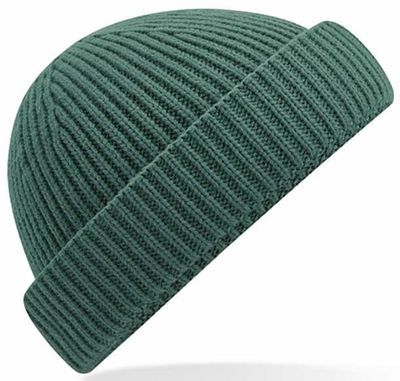 Short knitted beanie
