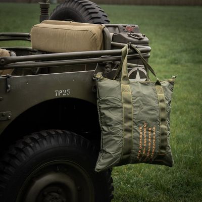 Paratrooper tote bag