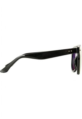 Sunglasses with large mirror glasses